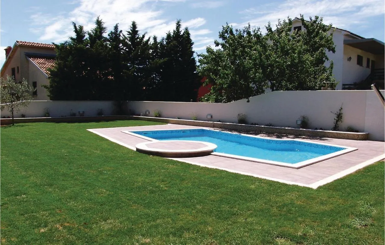 2 Bedroom Awesome Apartment In Novigrad Croatia